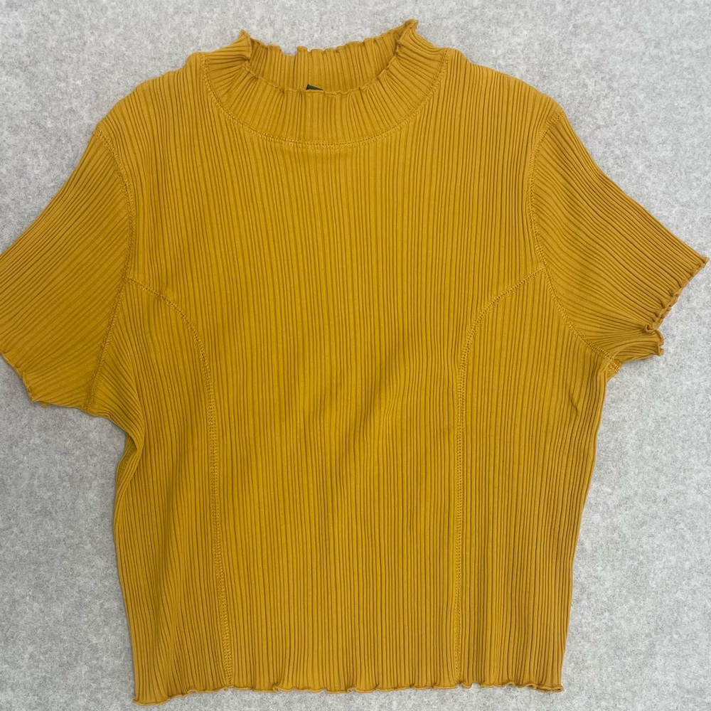 Wild Fable Mustard Ribbed Short Sleeve Tee - Picture 3 of 13